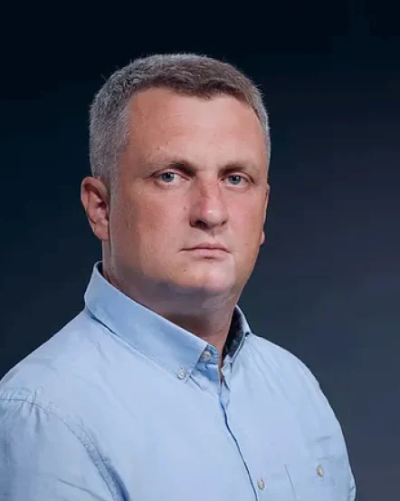 Dr Goran Damjanović oftalmolog hirurg specijalista za operaciju katarakte vitreoretinalnu hirurgiju i ablaciju retine ordinacija Oftalmologija Sjaj Beograd
